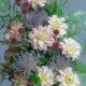 Ramo flores artificiales cementerio zinnias crema