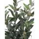 Xicoteta mata olivera artificial amb olives verds